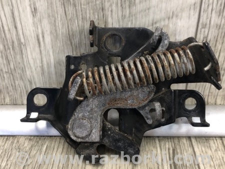ФОТО Замок капота для Toyota Prius 30 (09-17) Киев