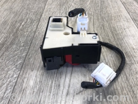 ФОТО Кнопка аварийки для Toyota Prius 30 (09-17) Киев