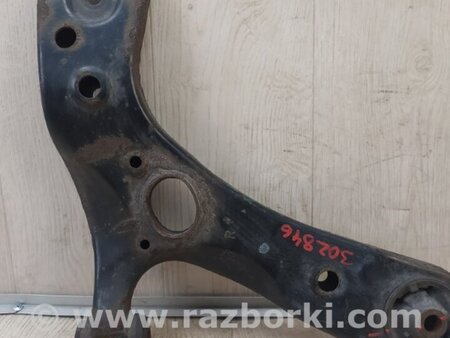 ФОТО Рычаг передний нижний для Toyota Prius 30 (09-17) Киев