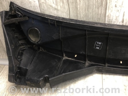ФОТО Пластик под лобовое стекло (Жабо) для Nissan NV200 USA (2013-) Киев