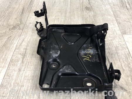 ФОТО Полка аккумулятора для Fiat 500L (2014-2017) Киев