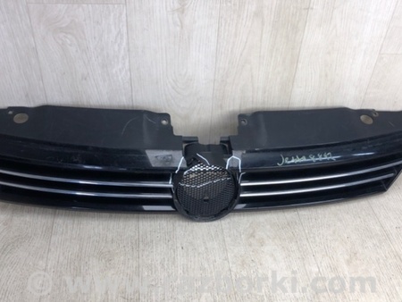 ФОТО Решетка радиатора для Volkswagen Jetta USA (10-17) Киев