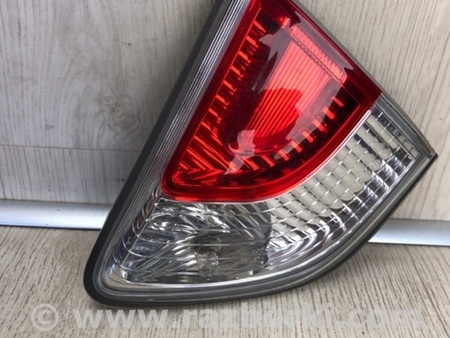 ФОТО Фонарь задний внутренний для Nissan Pathfinder R52 Киев