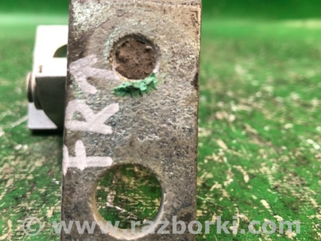 ФОТО Петля двери верхняя для Volkswagen Passat B7 (09.2010-06.2015) Киев