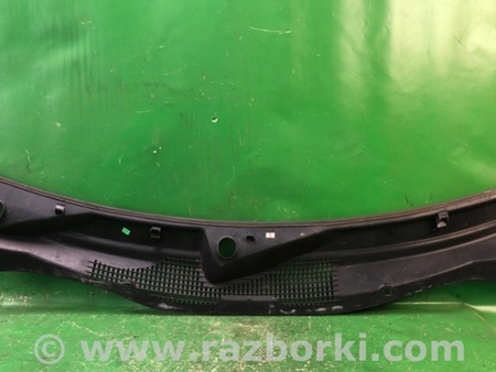ФОТО Пластик под лобовое стекло (Жабо) для Jeep Compass (06-15) Киев
