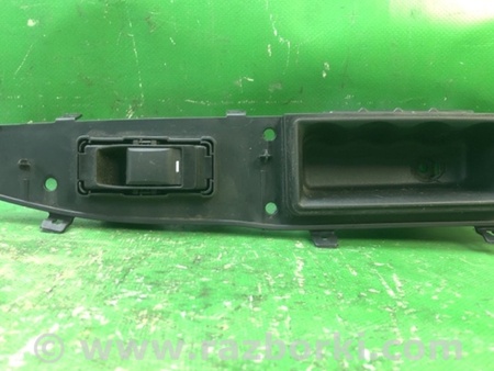 ФОТО Кнопка стеклоподьемника для Jeep Compass (06-15) Киев