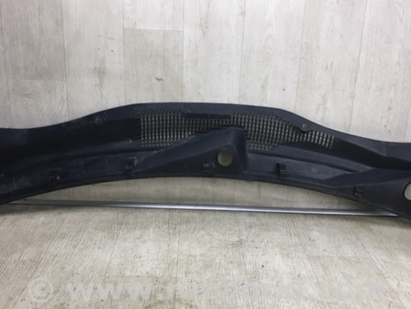ФОТО Пластик под лобовое стекло (Жабо) для Jeep Compass (06-15) Киев
