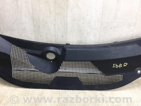 ФОТО Пластик под лобовое стекло (Жабо) для Jeep Patriot (10-17) Киев