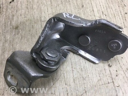 ФОТО Петля двери нижняя для Ford Escape 3 (01.2012-12.2018) Киев