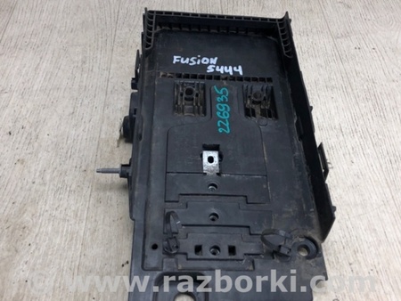 ФОТО Полка аккумулятора для Ford Fusion USA 2 поколение (12-15) Киев