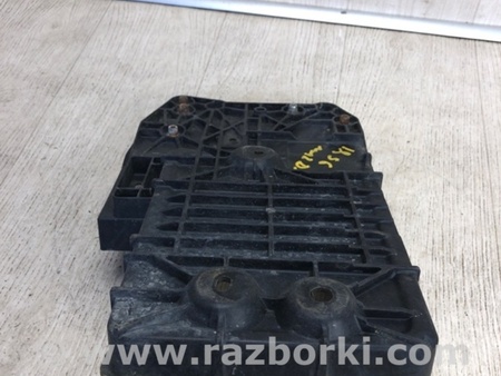 ФОТО Полка аккумулятора для Mazda 3 BM (2013-...) (III) Киев