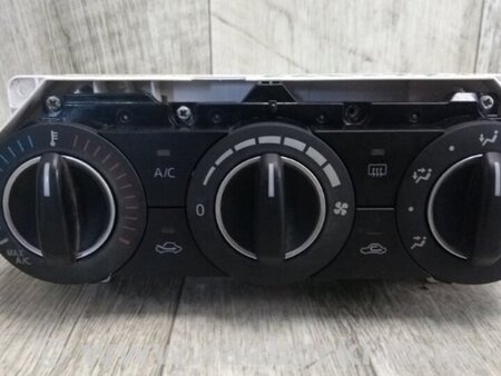 ФОТО Блок управления печкой для Mazda 3 BM (2013-...) (III) Киев