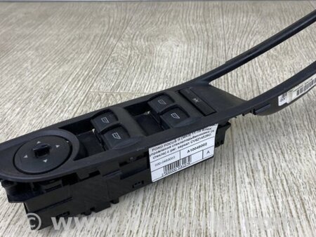 ФОТО Блок управления стеклоподъемником для Ford Focus 3 (01.2010 - 03.2018) Киев