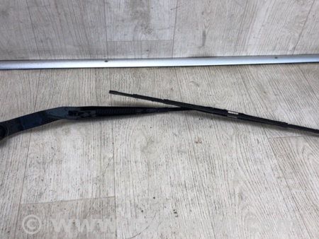 ФОТО Поводок дворника для Jeep Patriot (10-17) Киев