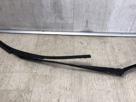 ФОТО Поводок дворника для Volkswagen Passat B7 (09.2010-06.2015) Киев