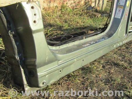 ФОТО Стойка кузова центральная для Toyota Sienna (11-16) Киев