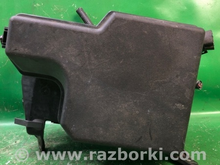 ФОТО Блок предохранителей для Toyota Sienna (11-16) Киев
