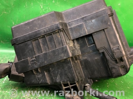 ФОТО Блок предохранителей для Toyota Sienna (11-16) Киев