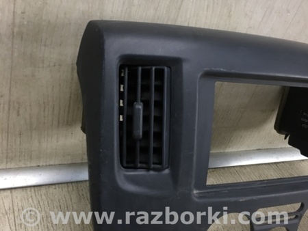 ФОТО Накладка торпедо под магнитолу для Nissan NV200 USA (2013-) Киев