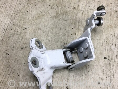 ФОТО Ролик сдвижной двери средний для Nissan NV200 USA (2013-) Киев