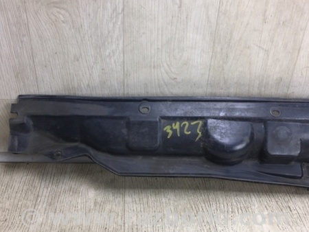 ФОТО Пластик под лобовое стекло (Жабо) для Ford Focus 3 (01.2010 - 03.2018) Киев