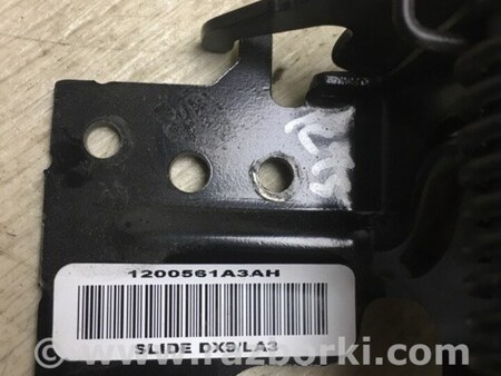 ФОТО Подлокотник для Dodge Dart (12-16) Киев