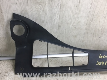 ФОТО Пластик под лобовое стекло (Жабо) для Ford Focus 3 (01.2010 - 03.2018) Киев