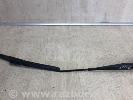 ФОТО Поводок дворника для Volkswagen Passat B8 (07.2014-...) Киев