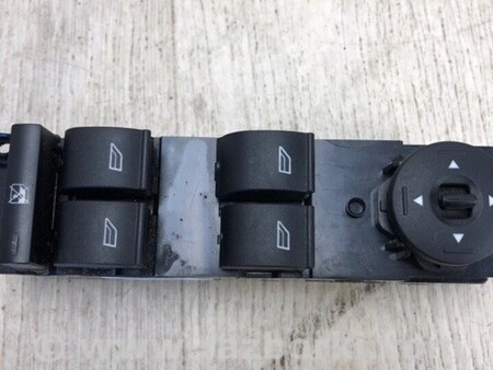 ФОТО Блок управления стеклоподъемником для Ford Focus 3 (01.2010 - 03.2018) Киев