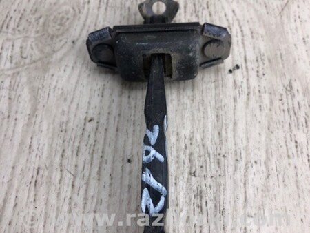 ФОТО Ограничитель двери для KIA Forte YD (2012-) Киев