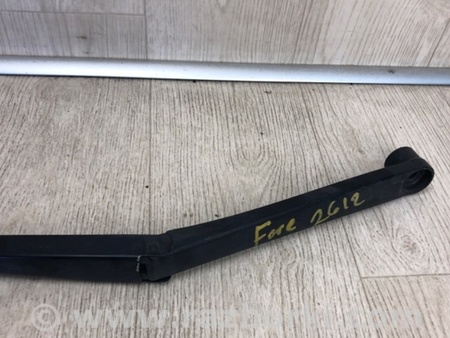 ФОТО Поводок дворника для KIA Forte YD (2012-) Киев