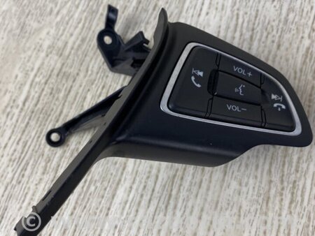 ФОТО Кнопки руля для Ford Focus 3 (01.2010 - 03.2018) Киев