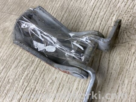ФОТО Петля двери верхняя для Nissan NV200 USA (2013-) Киев