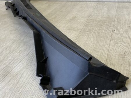 ФОТО Пластик под лобовое стекло (Жабо) для Nissan NV200 USA (2013-) Киев