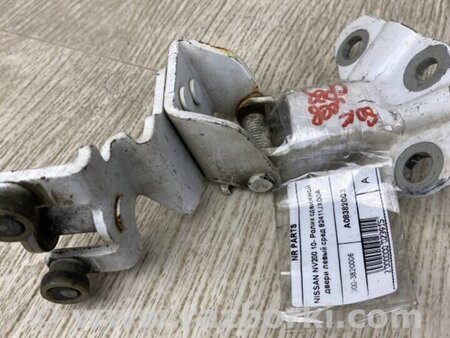 ФОТО Ролик сдвижной двери средний для Nissan NV200 USA (2013-) Киев
