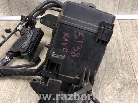 ФОТО Блок предохранителей для Toyota RAV-4 (15-18) Киев
