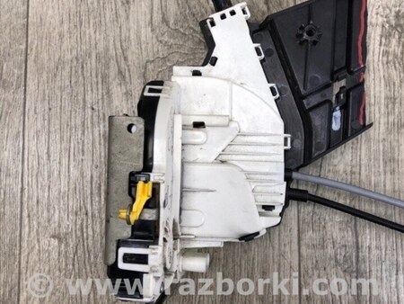 ФОТО Замок двери для Jeep Cherokee (2014-) Киев