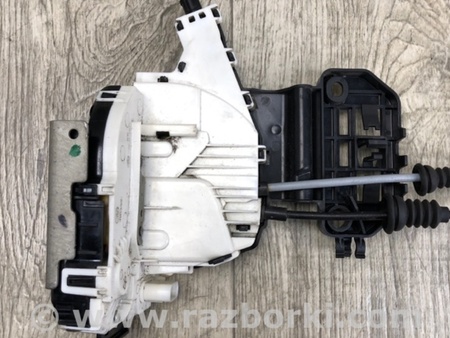ФОТО Замок двери для Jeep Cherokee (2014-) Киев