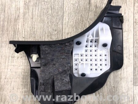 ФОТО Накладка на стойку кузова для Toyota RAV-4 (15-18) Киев