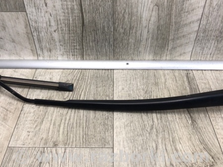 ФОТО Поводок дворника для Toyota RAV-4 (15-18) Киев