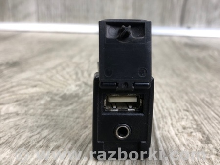 ФОТО USB адаптер для Toyota RAV-4 (15-18) Киев
