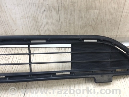 ФОТО Решетка переднего бампера для Toyota RAV-4 (15-18) Киев