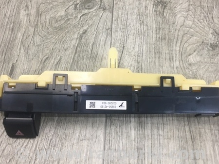 ФОТО Кнопка аварийки для Toyota RAV-4 (15-18) Киев