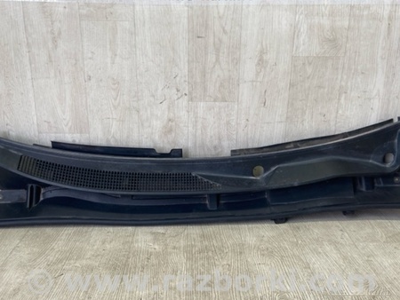 ФОТО Пластик под лобовое стекло (Жабо) для Toyota RAV-4 (15-18) Киев