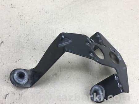 ФОТО Кронштейн для Ford Focus 3 (01.2010 - 03.2018) Киев