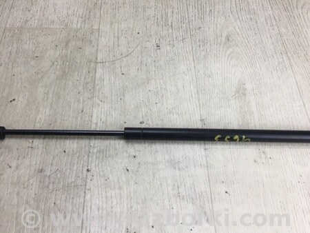 ФОТО Амортизатор крышки багажника для Volkswagen Jetta USA (10-17) Киев