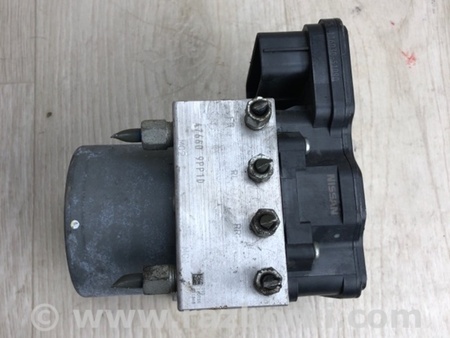 ФОТО Блок ABS для Nissan Pathfinder R52 Киев