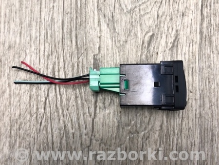 ФОТО Кнопка открывания багажника внутренняя для Nissan X-Trail T32 /Rogue (2013-) Киев