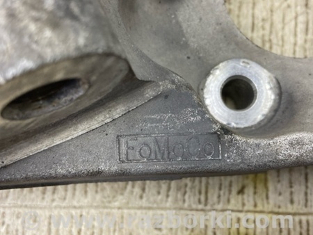 ФОТО Кулак поворотный для Ford Fusion USA 2 поколение (12-15) Киев