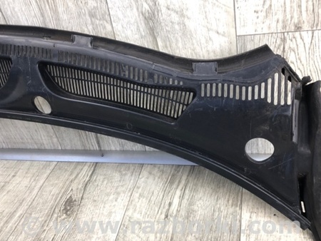 ФОТО Пластик под лобовое стекло (Жабо) для Ford Fiesta Mk6 (2008-2017) Киев